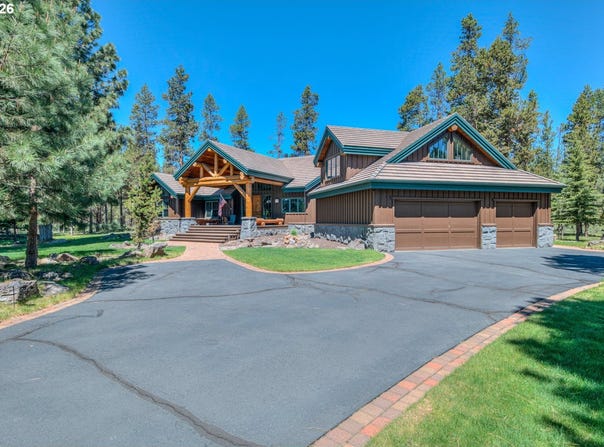56770 NEST PINE Dr, Bend, OR 97707
