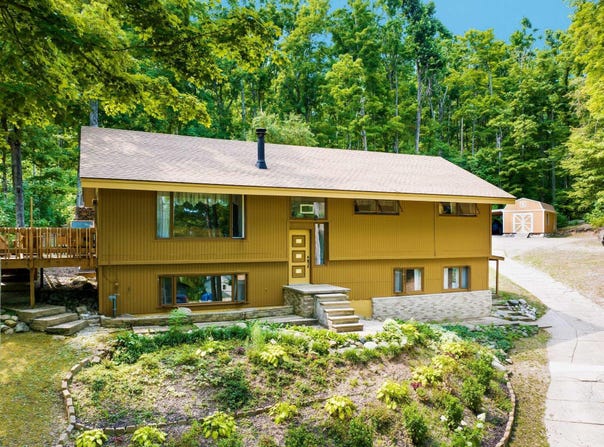 1548 Sunterra Trail, Boyne City, MI 49712