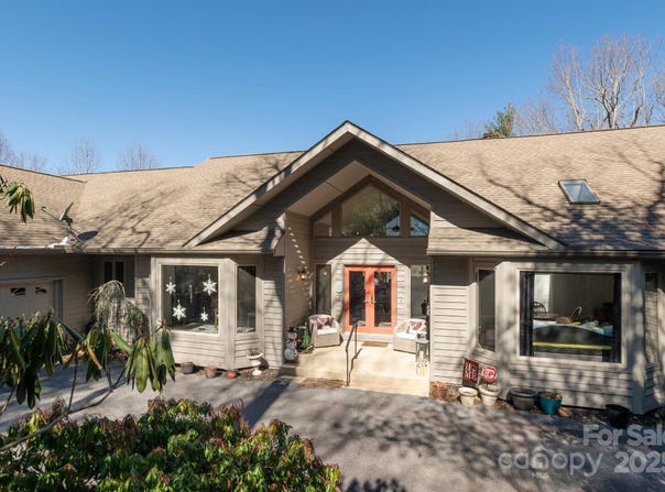 155 POPLAR LOOP Drive, Flat Rock, NC 28731