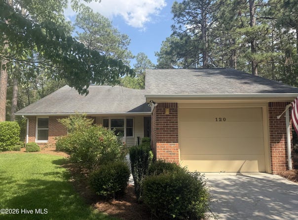 120 Robin Lane, Pinehurst, NC 28374