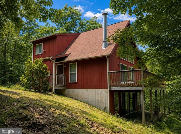 204 TOBOGGAN HILL Trail, HEDGESVILLE, WV 25427