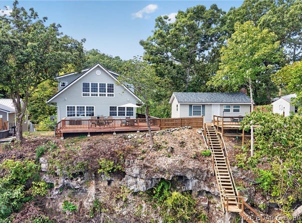 6 Aces Drive, Edwards, MO 65326