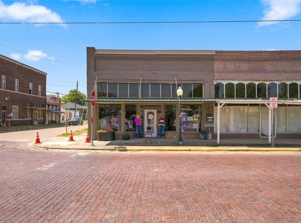 80 S Side Square, Cooper, TX 75432