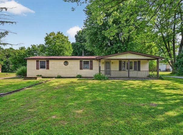 2373 Sneakville Road, Lawrenceburg, IN 47025