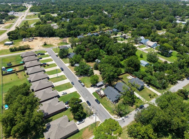 719 E Bullock Street, Denison, TX 75021