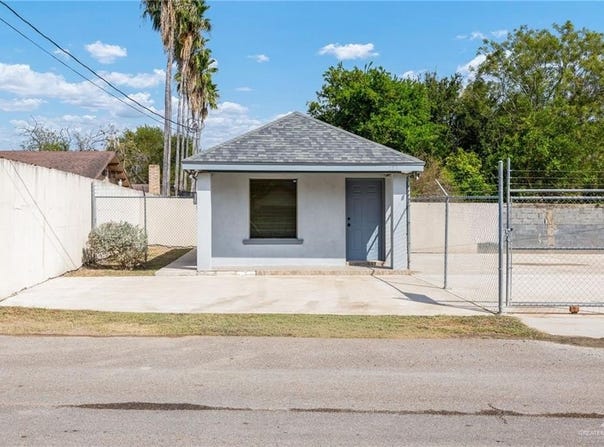 123 Flores Street, Roma, TX 78584