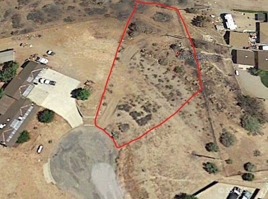 8325 Foxtail Pine Dr, Lake Isabella, CA 93240
