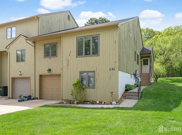 131 Redpine Loop, Old Bridge, NJ 08857