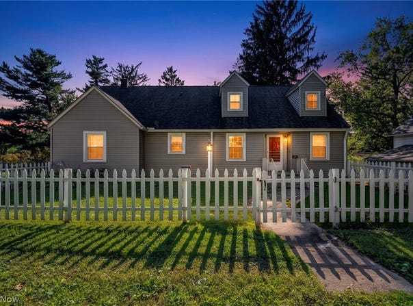 144 CHURCH STREET, DOYLESTOWN, OH 44230