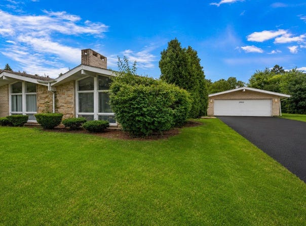 11013 Terrace Lane, Hillside, IL 60162