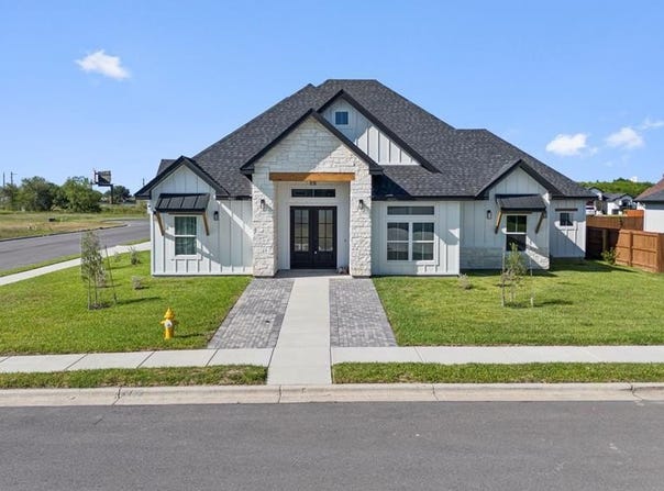 8601 BELLAGIO CIR, HARLINGEN, TX 78552