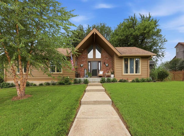 4551 SE 25th TER, Topeka, KS 66605