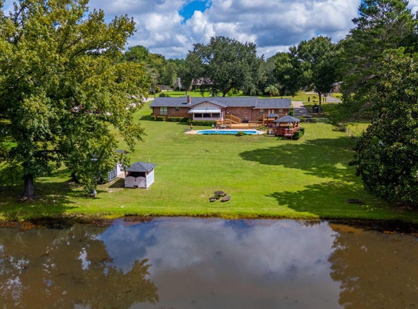 110 Overview Drive, Crestview, FL 32539