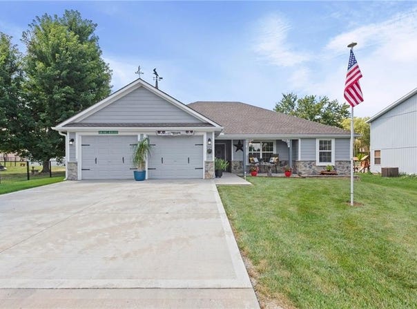 205 Ceremonial Drive, Buckner, MO 64016
