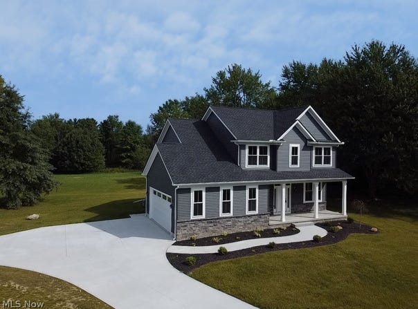 1227 Bell Road, Chagrin Falls, OH 44022