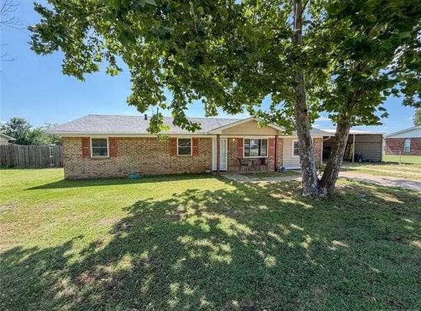 106 Risner Street, Davis, OK 73030