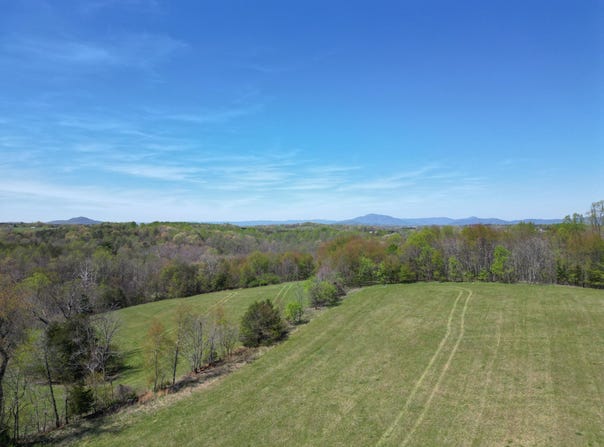 Greenhouse Rd, Glade Hill, VA 24092