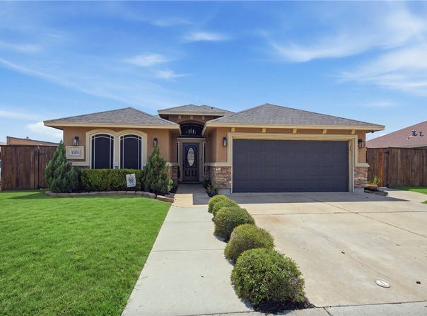 1101 Axis, Corpus Christi, TX 78418