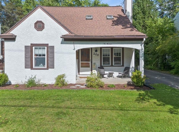 200 Kimble Road, VESTAL, NY 13850