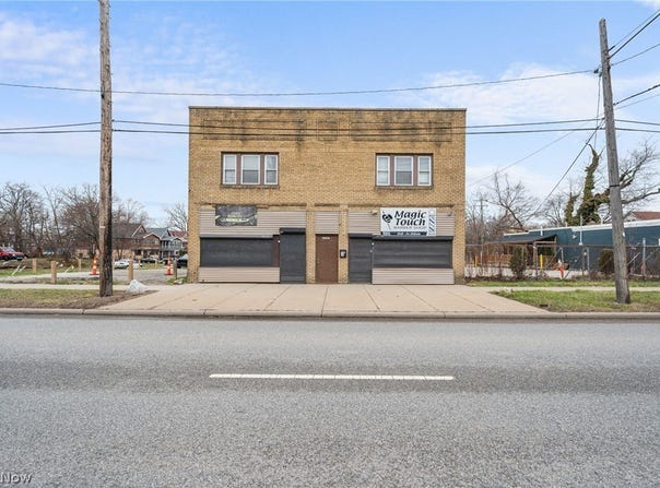 17705 Euclid Avenue, Cleveland, OH 44112