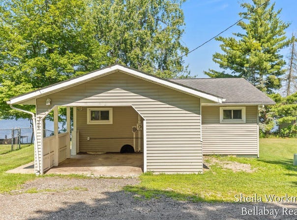 305 Clear Lake Drive, Dowling, MI 49050