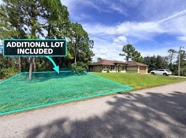2702 25th St W, LEHIGH ACRES, FL 33971