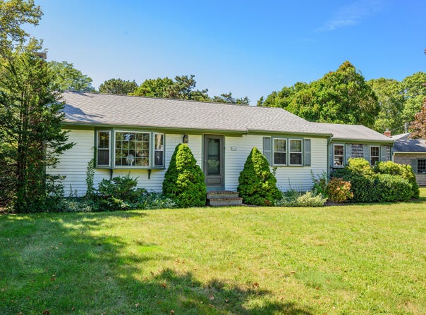 61 Laurel Road, Centerville, MA 02632