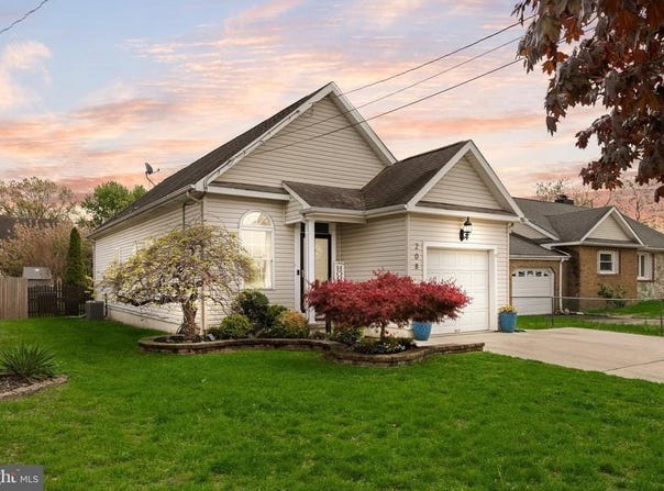 208 HOOKER STREET, RIVERSIDE, NJ 08075