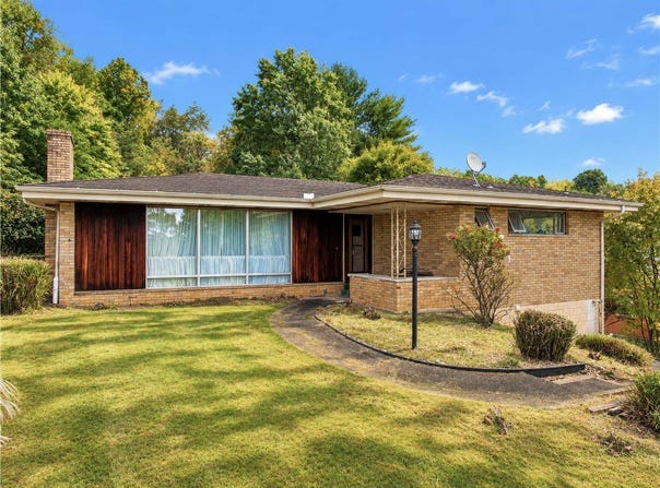 119 Green Vista Dr, Ohio Twp, PA 15237