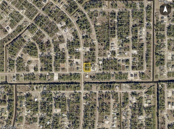 463 Eisenhower Boulevard, Lehigh Acres, FL 33974