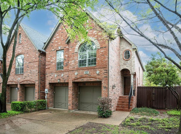 4144 Towne Green Circle, Addison, TX 75001
