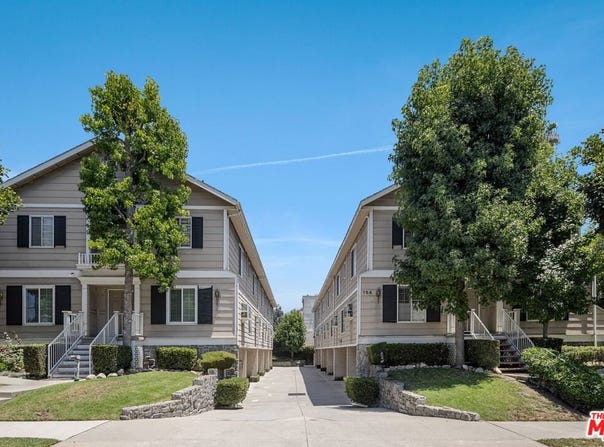 154 N Meridith Ave, Pasadena, CA 91106