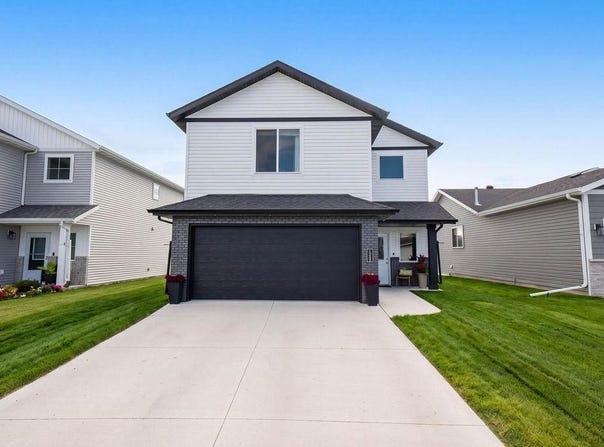 1235 Rachel Drive W, West Fargo, ND 58078