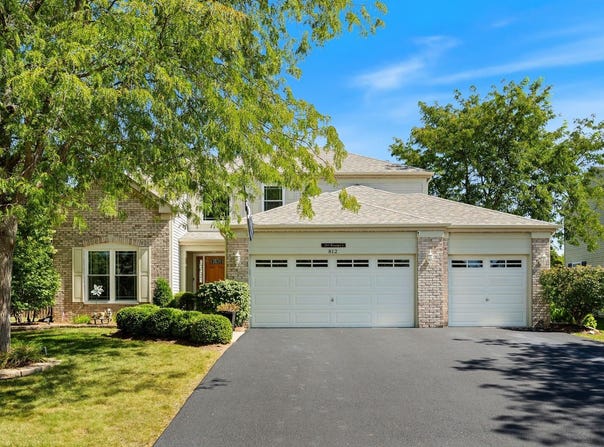 812 Honeysuckle Lane, Aurora, IL 60506