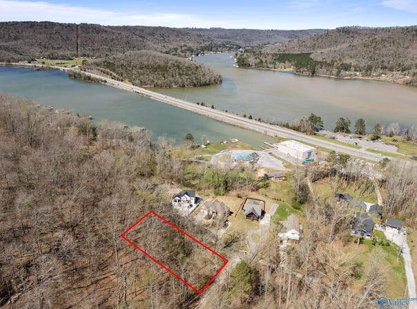 Moss Drive lot: 1, Grant, AL 35747