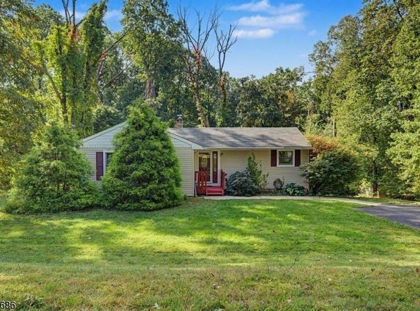 62 Logan Rd, Randolph Twp., NJ 07869-2619