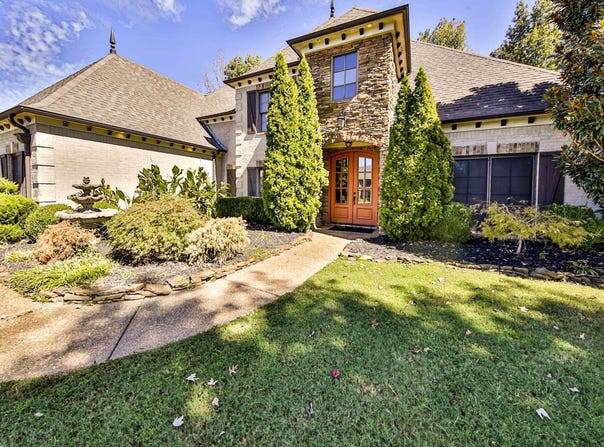 4490 VILLAGE GATE Dr, Arlington, TN 38002