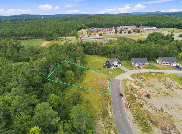 98 Fieldstone Drive, Augusta, ME 04330