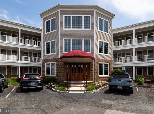 3208 POINTS REACH, OCEAN PINES, MD 21811