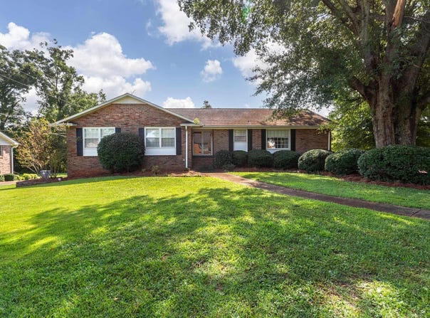 339 MOOREFIELD DRIVE, TALLADEGA, AL 35160