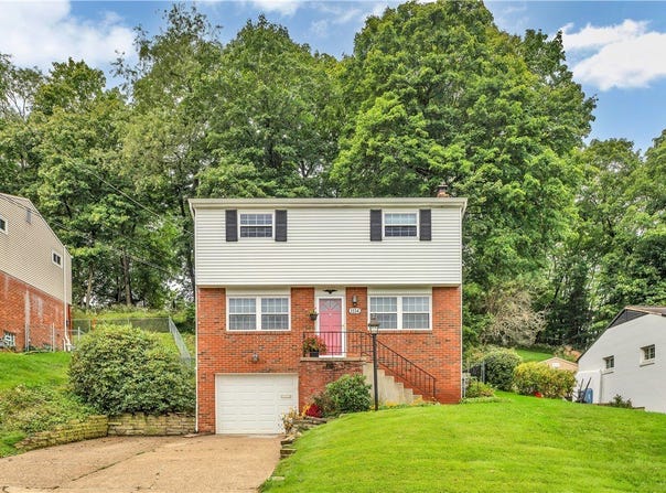 1114 Mcknight Dr, Bethel Park, PA 15102