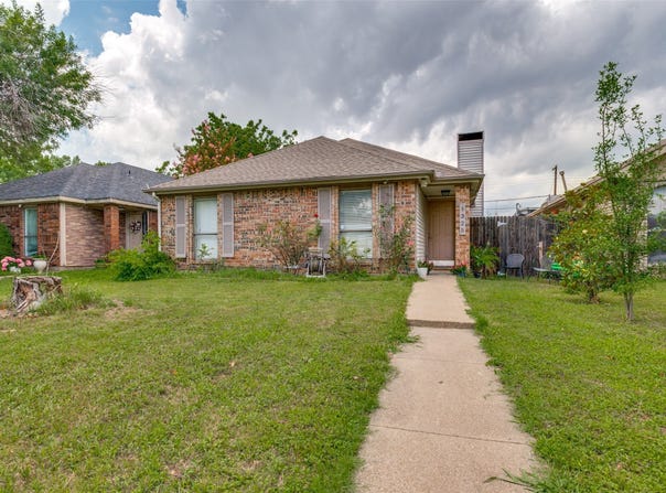 1325 Abbott Drive, Irving, TX 75060
