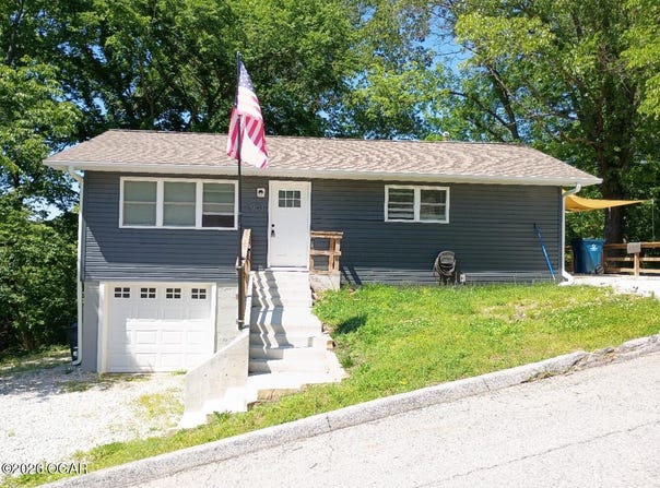 1903 Cherry Street, Seneca, MO 64865