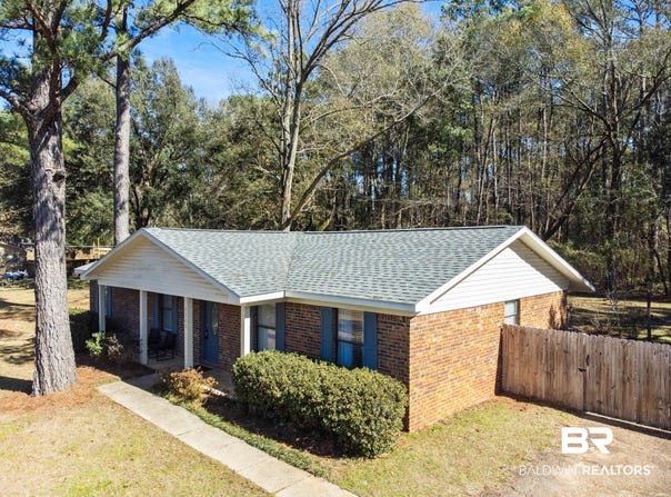 5366 E Scanlan Way, Satsuma, AL 36572