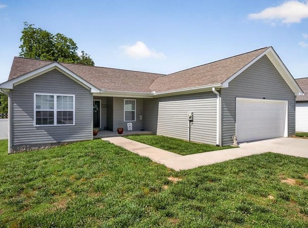 100 Reece Rd, Baxter, TN 38544