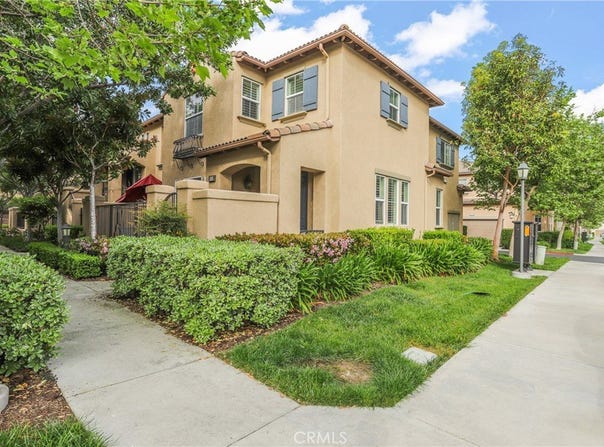 18 New Season, Irvine, CA 92602