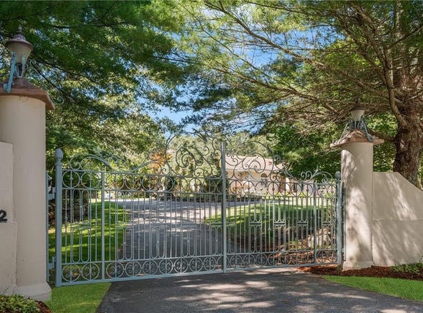 22 Brook View Drive, Scituate, RI 02831