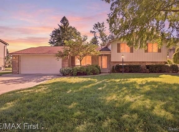 3590 Historic Drive, Troy, MI 48083