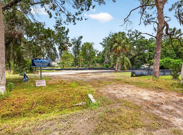 409 1ST Avenue NW, RUSKIN, FL 33570