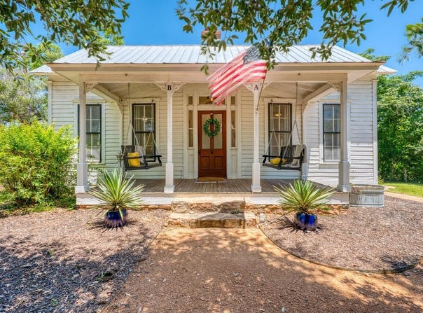 700 Bayley, Llano, TX 78643